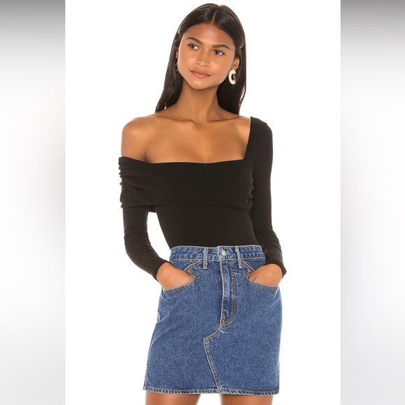 Lovers + Friends Tops - NWOT Lovers and Friends Florence Bodysuit in Black